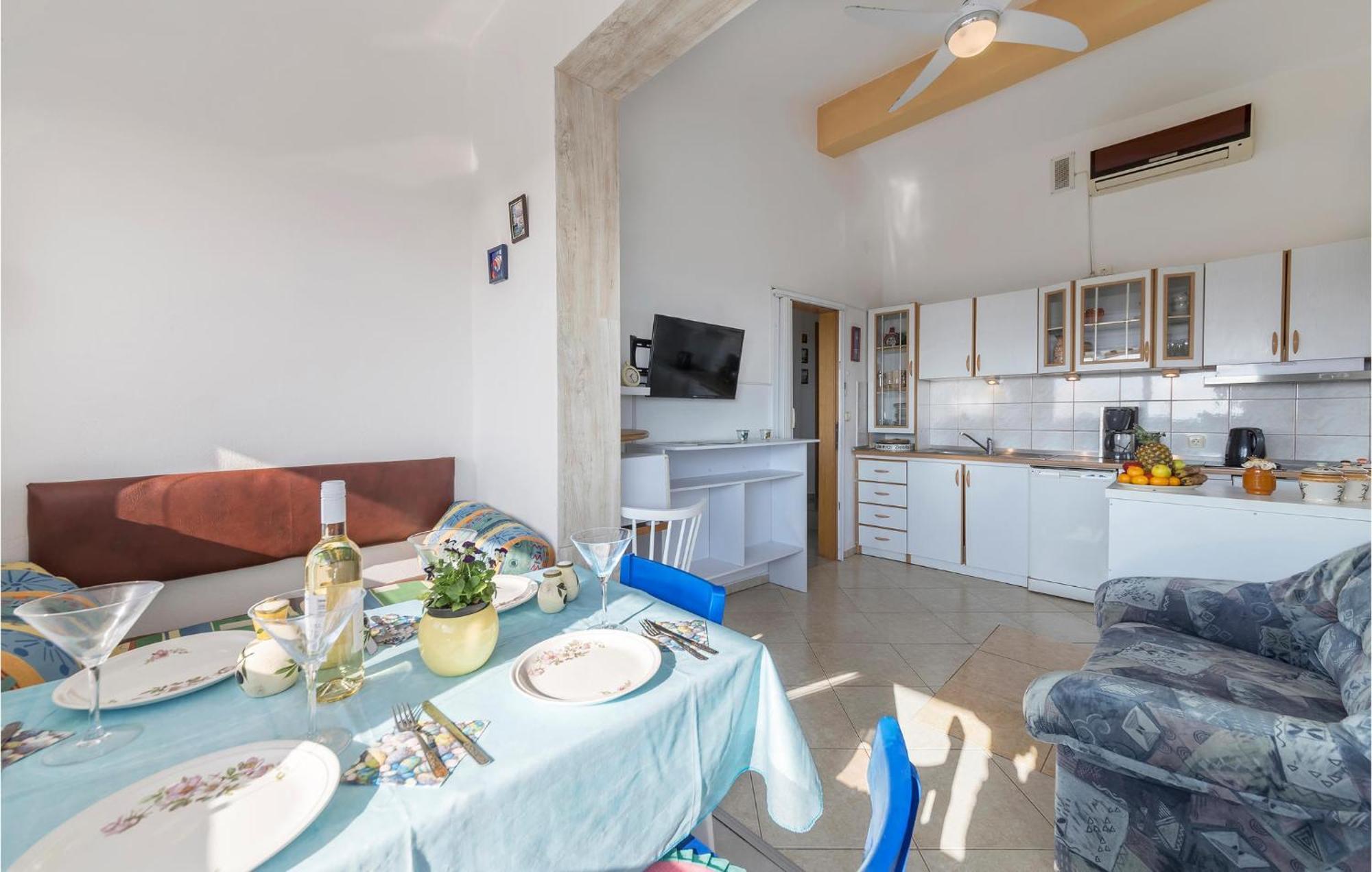 Beautiful Apartment In Barbariga With Kitchen Exteriér fotografie